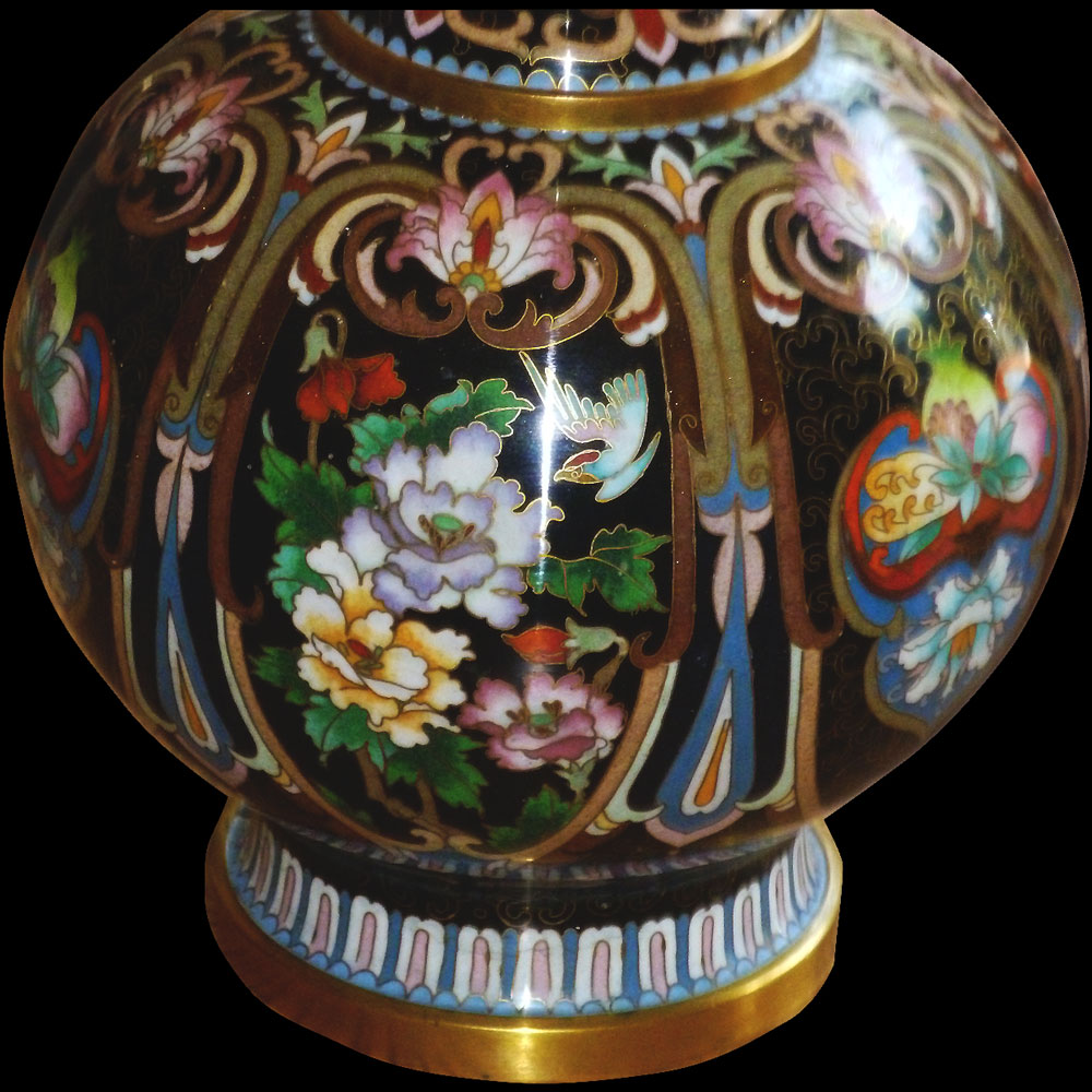 Vase chinois émaux cloisonnés de forme ovoide