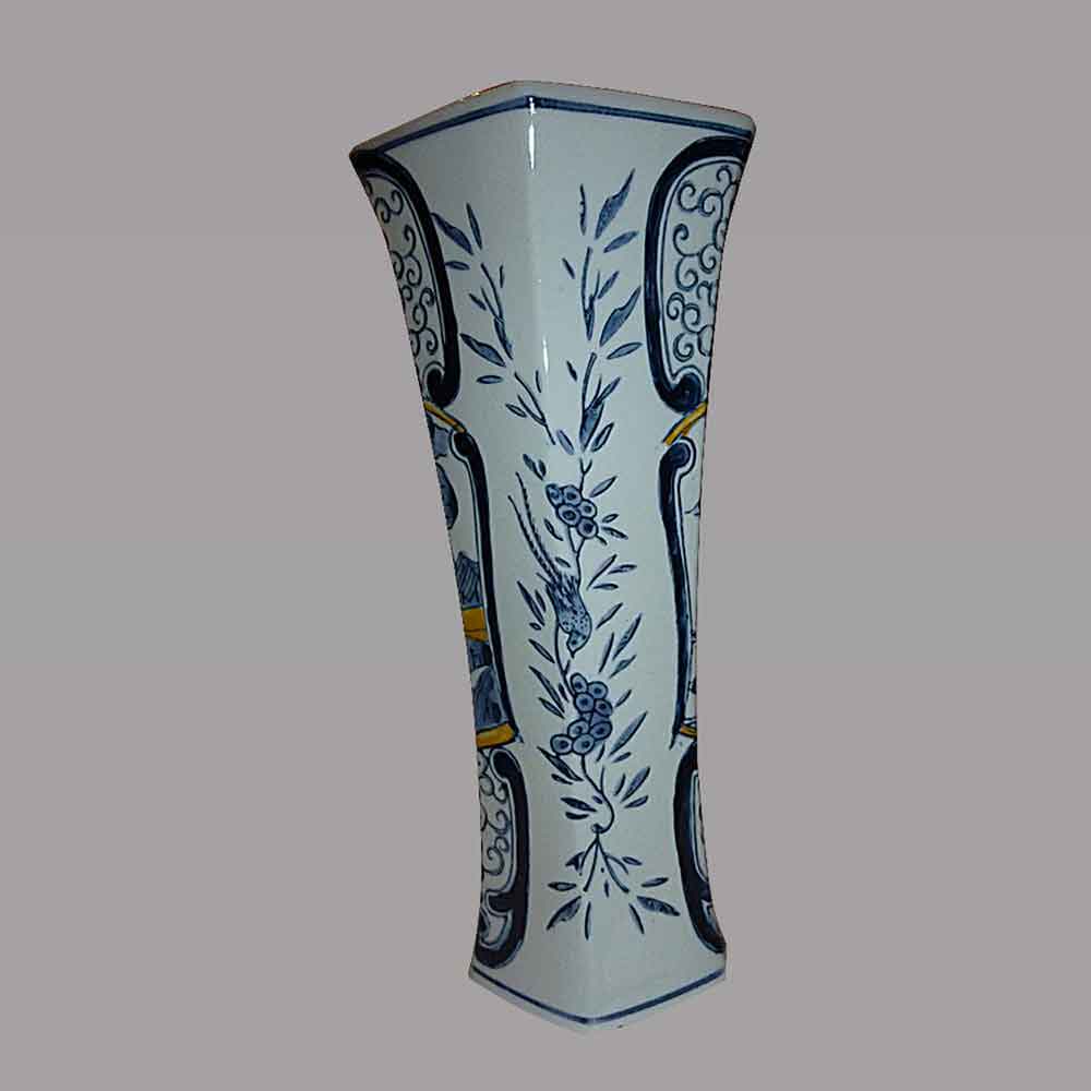 Delft-Vase Balustre en faience blanc bleu de Chine XIXe siecle