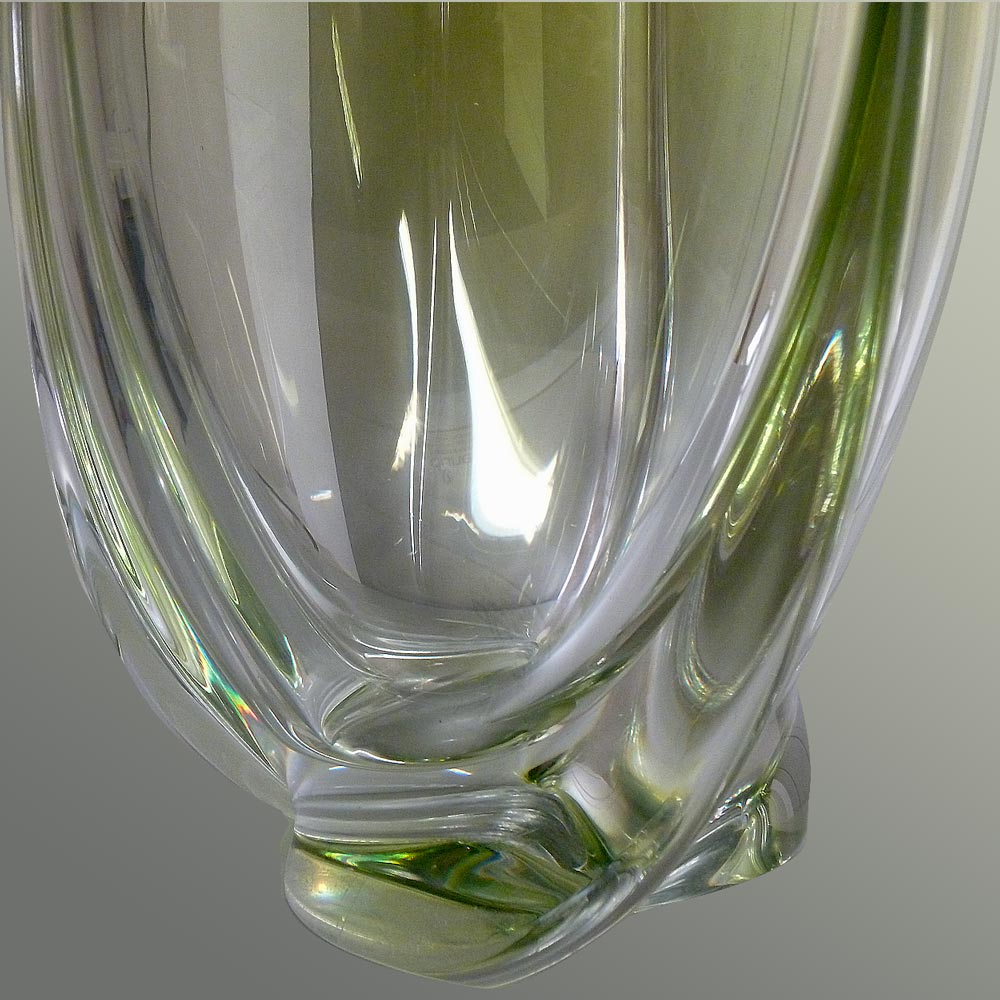 Vintage Chinese green vase in crystal from Val Saint Lambert-René Delvenne-model "mulette"
