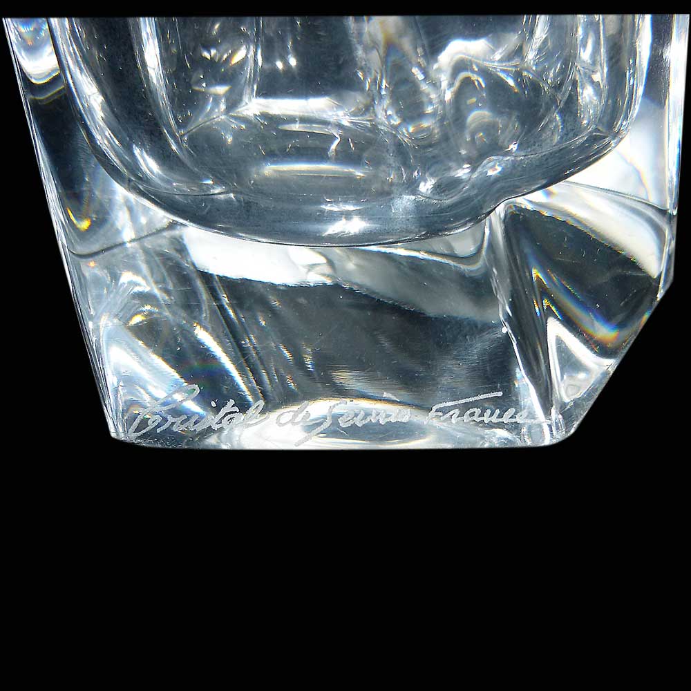 vase en cristal de sevres signe soufflè bouche