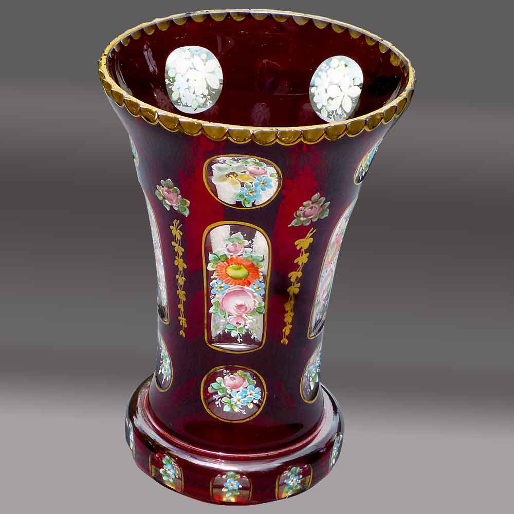 Bohemian vase with Moser decoration XIXth century