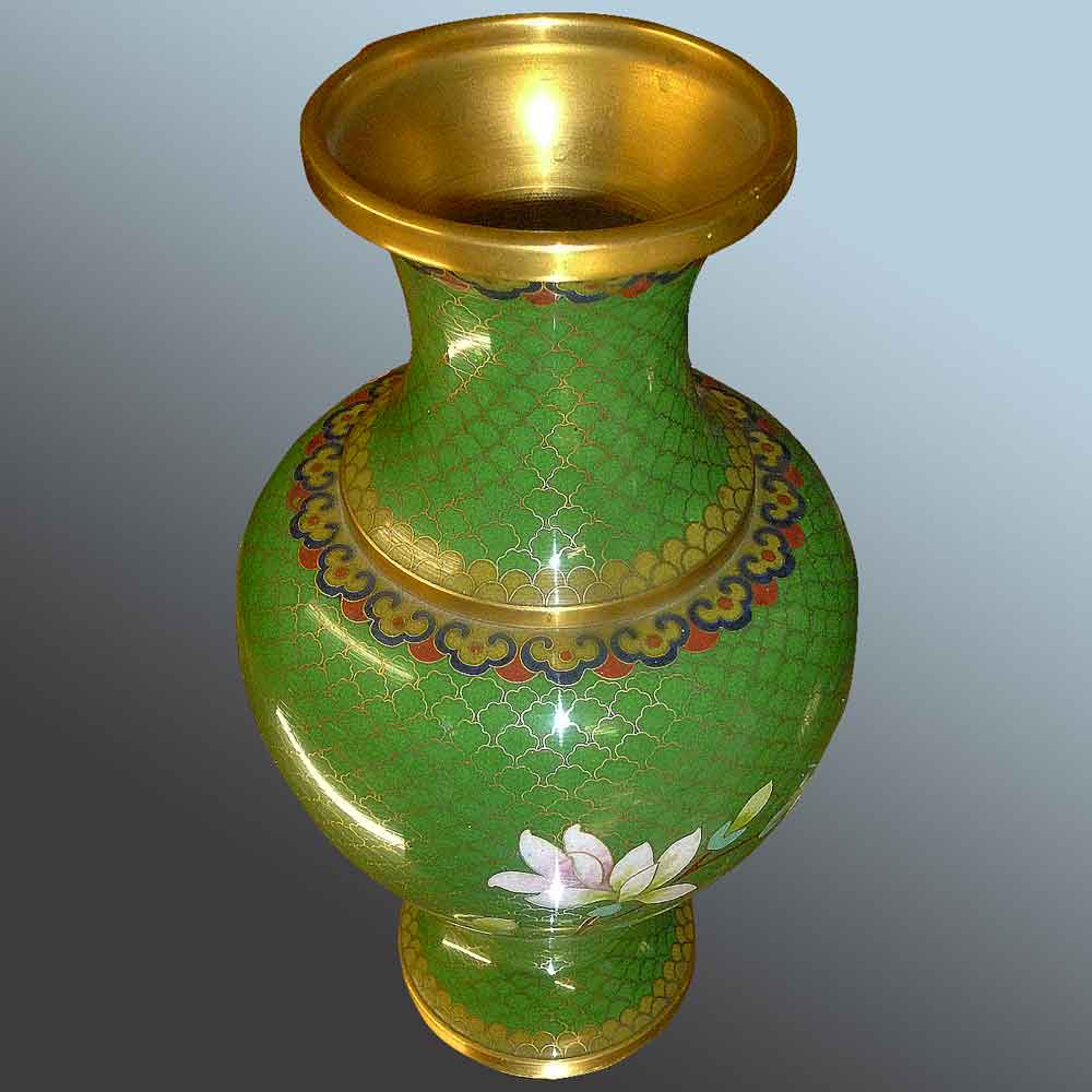 Paar Cloisonné-Vasen aus Bronze